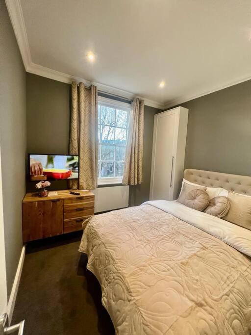 Ferienwohnung Flat In The Heart Of Holland Park London Exterior foto