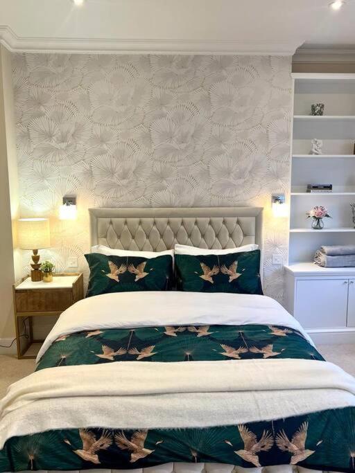 Ferienwohnung Flat In The Heart Of Holland Park London Exterior foto